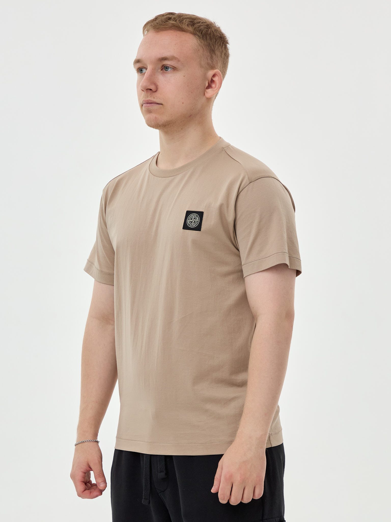 Футболка Stone Island PATCH PROGRAM 24113 бежевая - цвет Бежевый