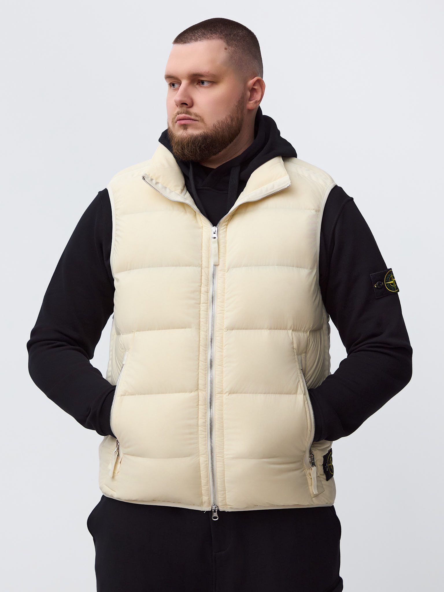 Пуховой жилет Stone Island белый G1428