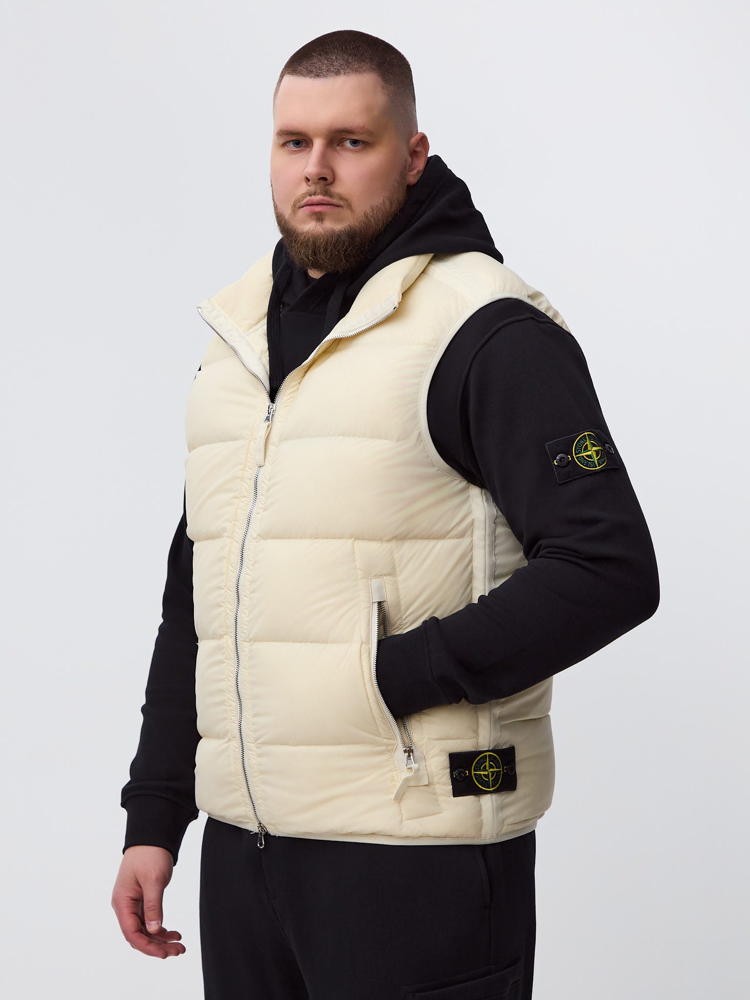 Пуховой жилет Stone Island белый G1428 - цвет Белый