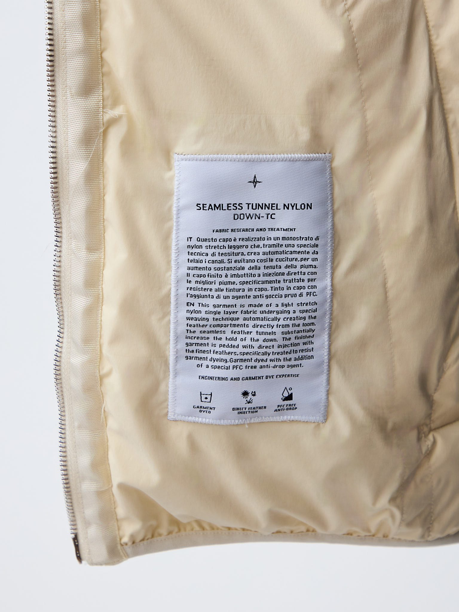 Пуховой жилет Stone Island белый G1428