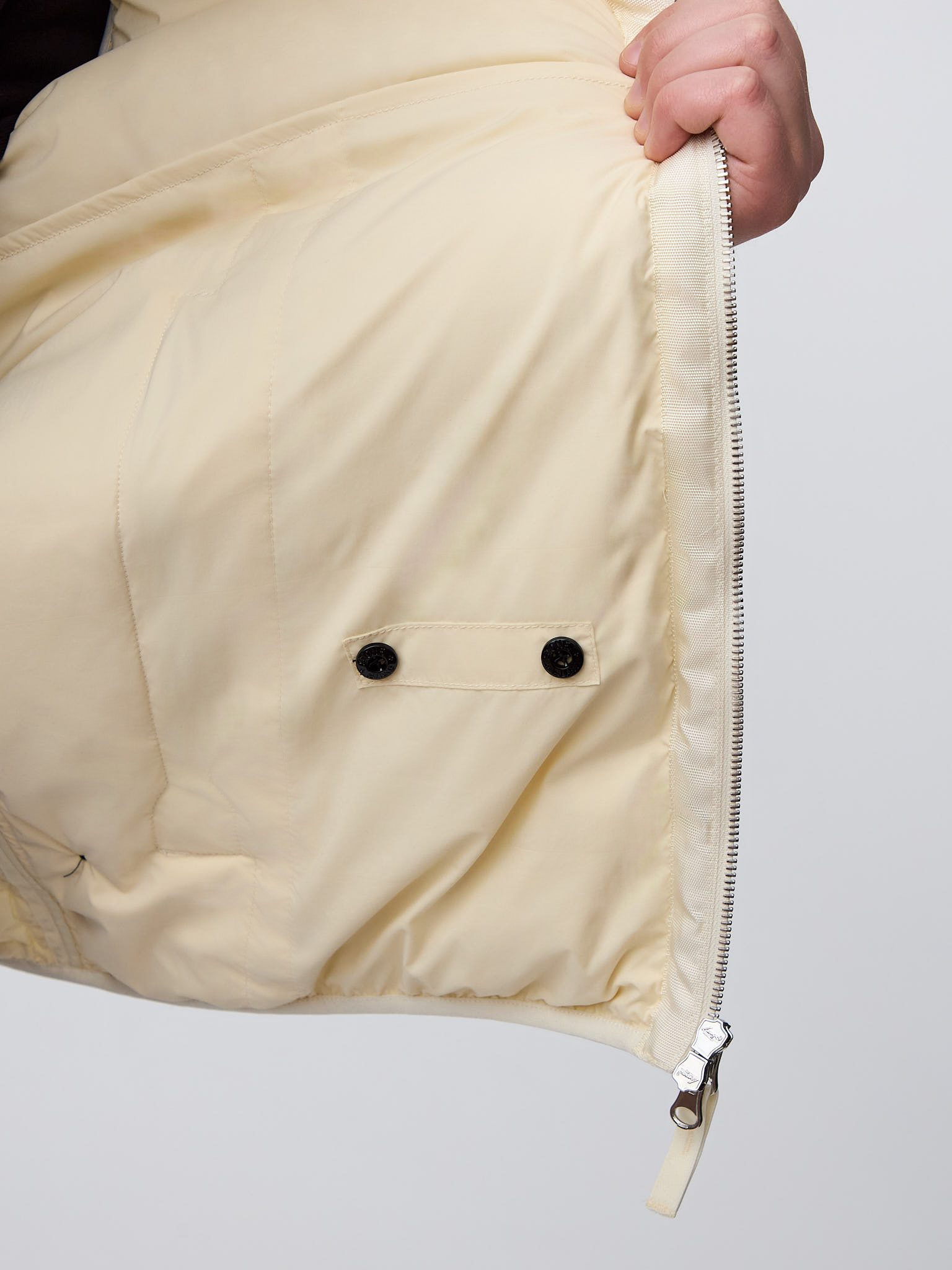 Пуховой жилет Stone Island белый G1428