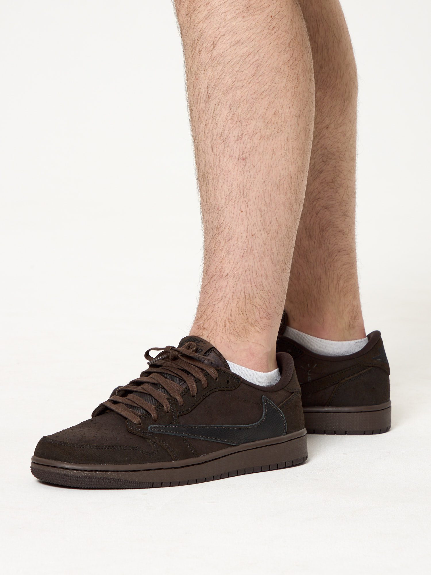 Кроссовки Travis Scott x Nike Air Jordan 1 Retro Low Velvet Brown - цвет Коричневый