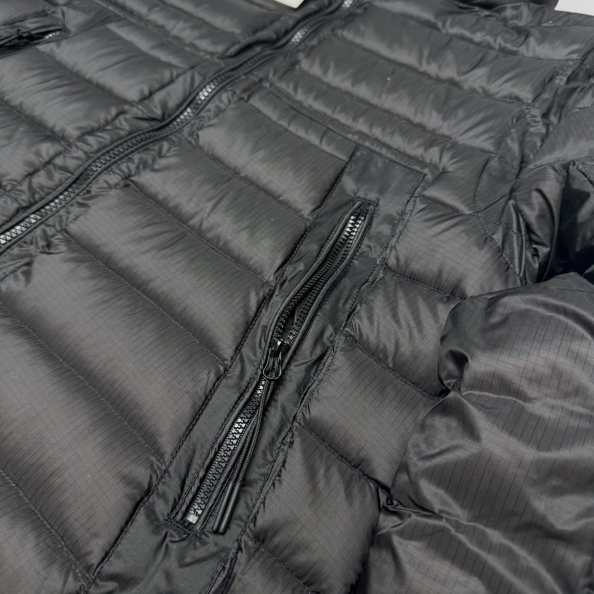 Пуховая куртка легкая C.P. Company D.D. SHELL Goggle jacket черная