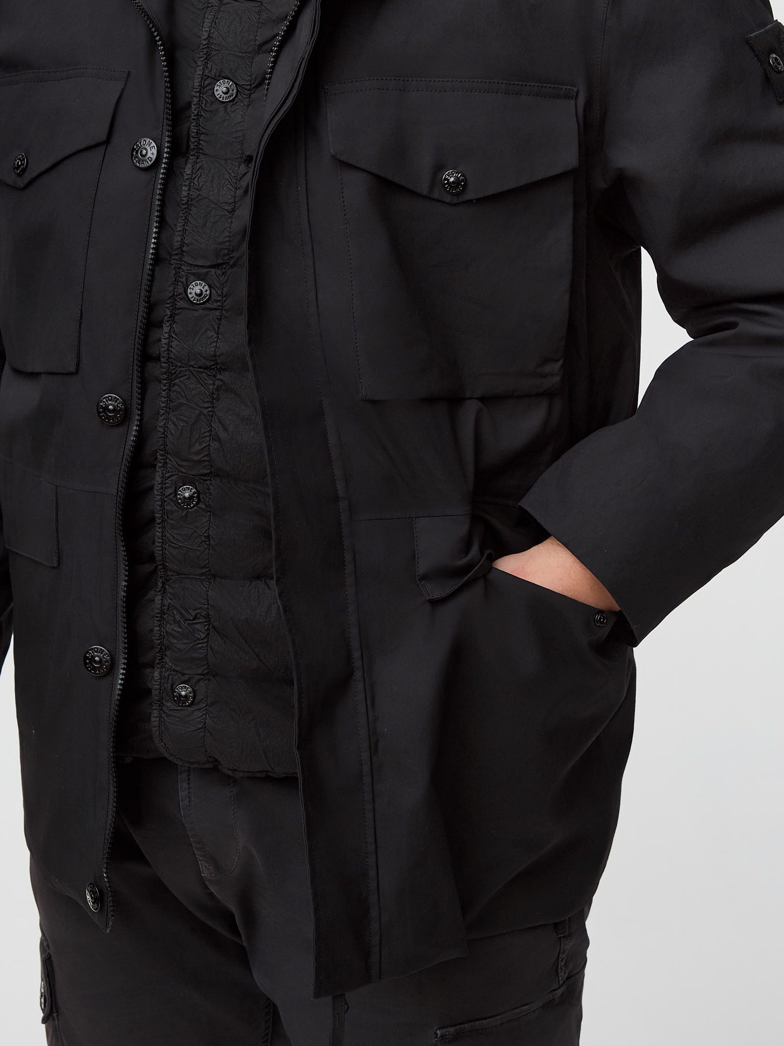 Куртка Stone Island O-VENTILE GHOST PIECE 437F1 с подкладом черная