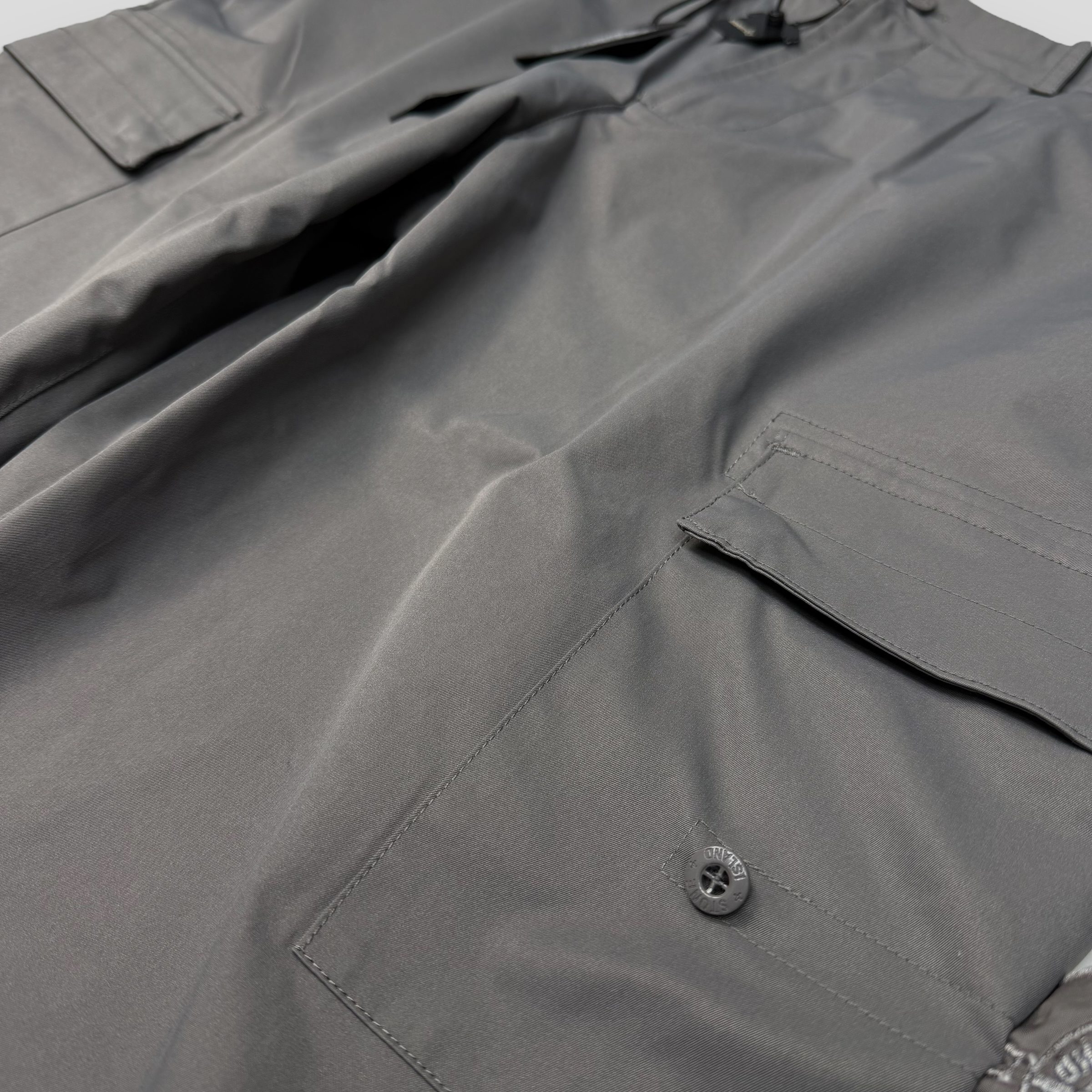 Штаны карго Stone Island Ghost Peace серо-бежевые