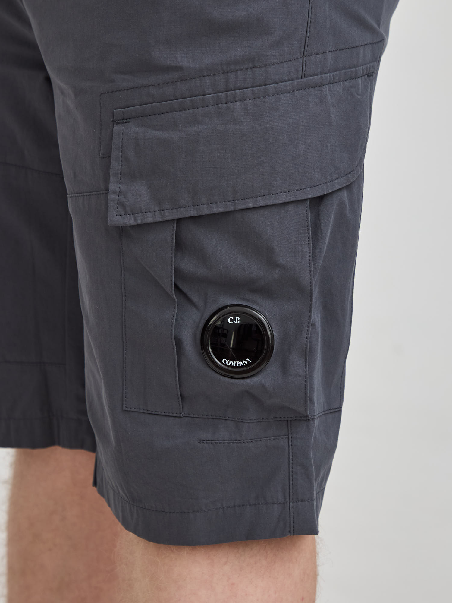 Шорты карго C.P. Company Lens Cargo Shorts серые