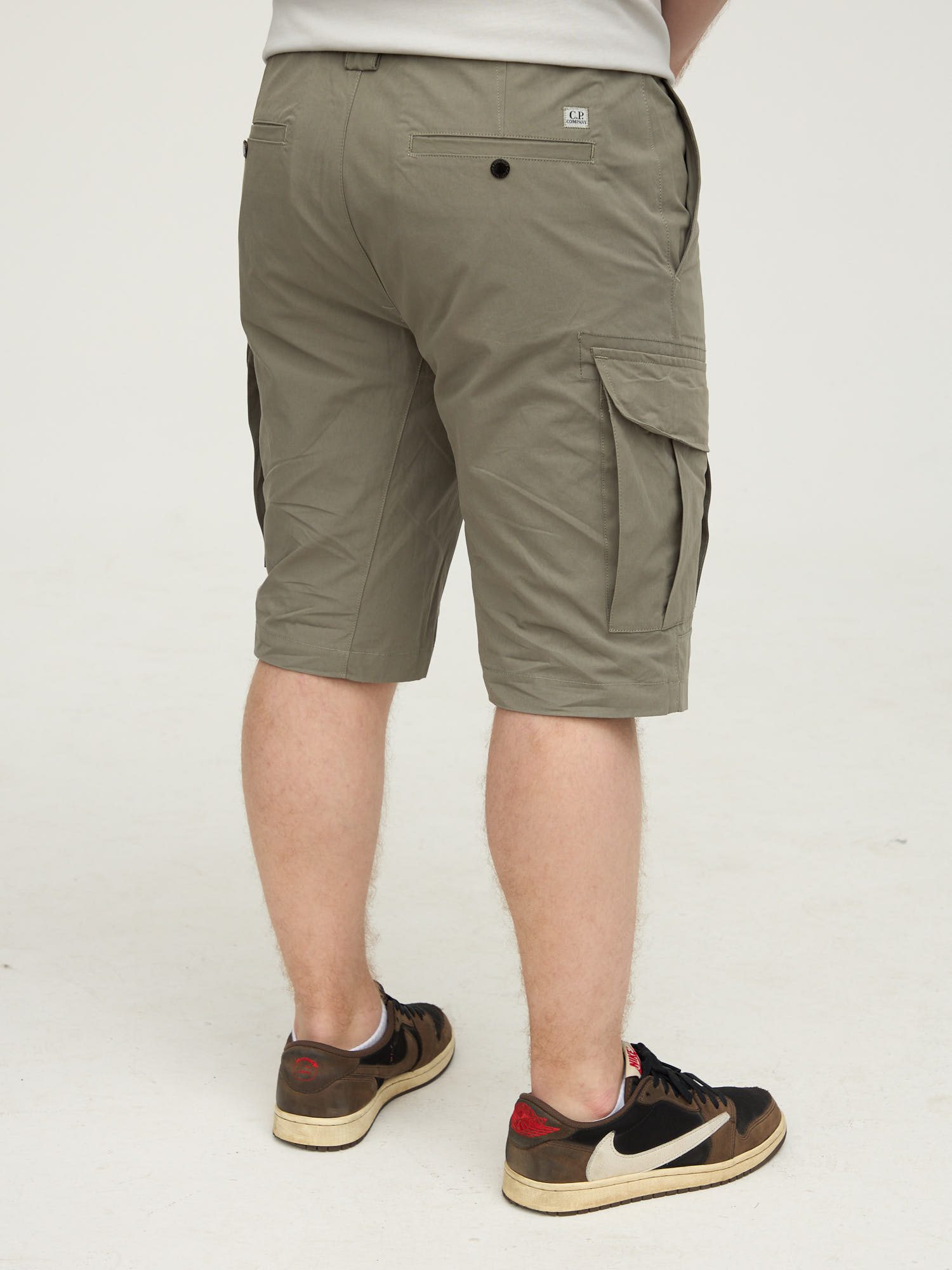 Шорты карго C.P. Company Lens Cargo Shorts хаки