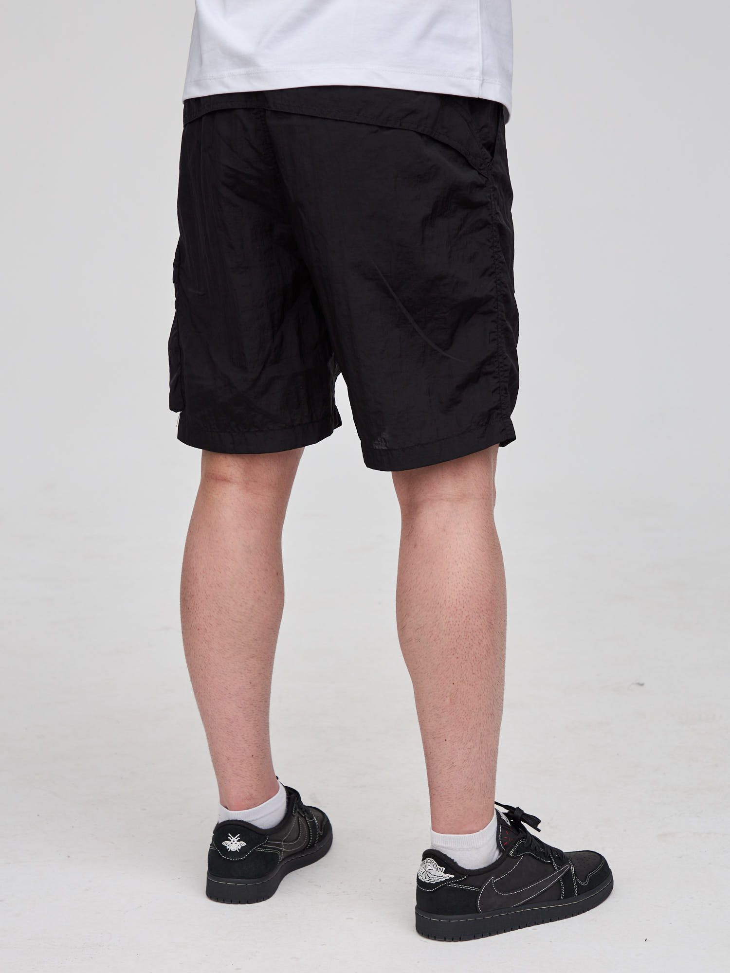 Шорты спортивные нейлоновые Stone Island Nylon Cargo Shorts черные