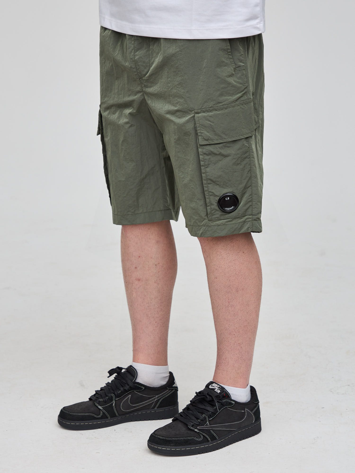 Шорты спортивные C.P. Company Nylon Cargo хаки